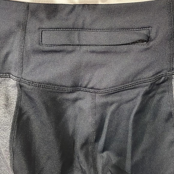NWOT Betsey Johnson Performance Black, Charcoal and Gold Color Block leggings XS - Picture 10 of 15